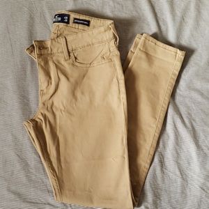 Hollister Low-Rise Super Skinny khaki Pants